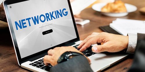 計算機專業緣何經久不衰？解析其廣闊就業前景與核心軟硬件方向